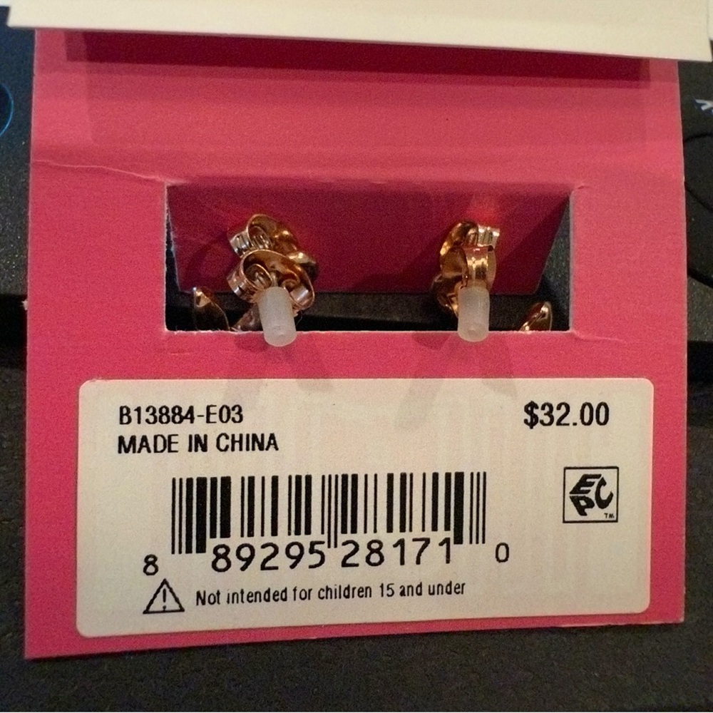 NEW Betsey Johnson Flower Front Back Earrings - Picture 3 of 5